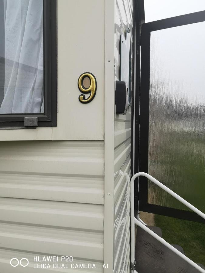 Lovely 2-Bed Caravan In Walton On The Naze Eksteriør bilde
