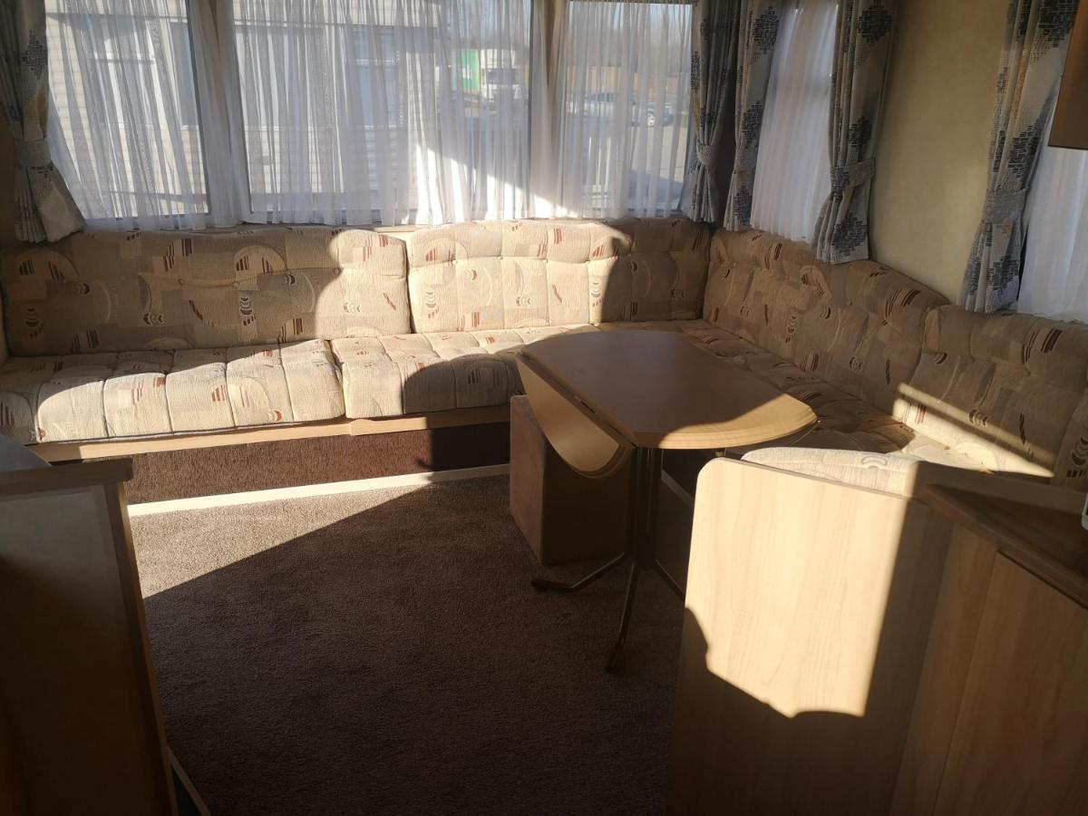 Lovely 2-Bed Caravan In Walton On The Naze Eksteriør bilde